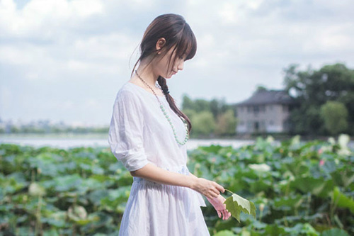 女人要像花一样绽放说说(33句)