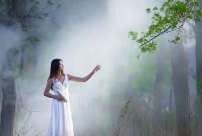 ​接到花束的心情短语(朋友圈收到鲜花的心情短语)