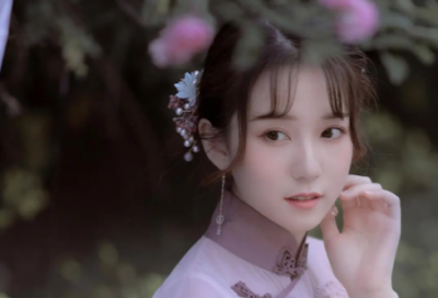 ​带拼音她的网名大全