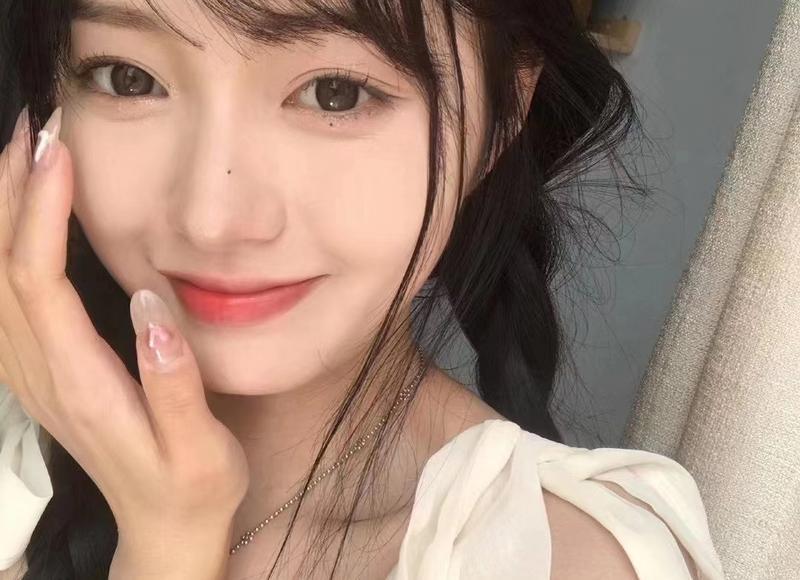 女朋友生日浪漫短句15字(生日浪漫的句子简短的)